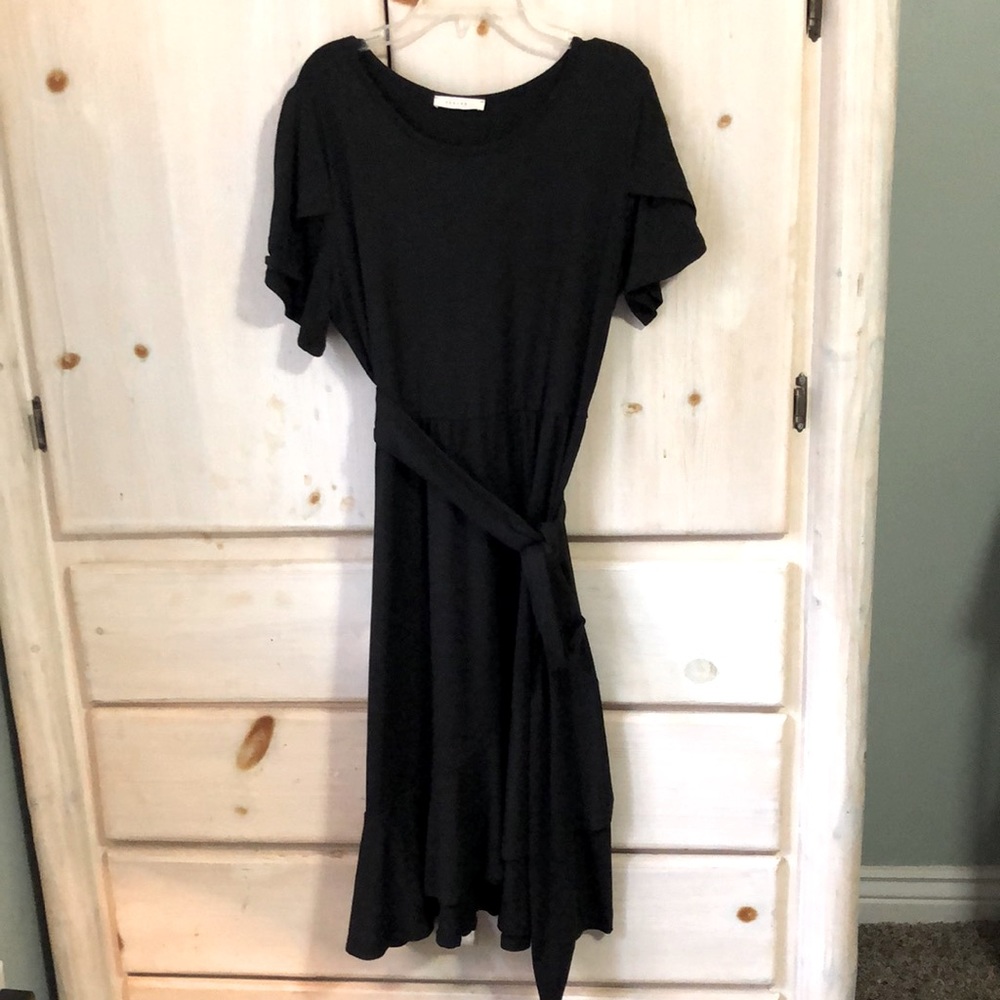Ruffle hem black Jersey dress
